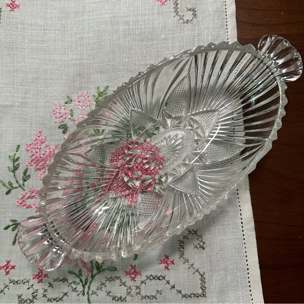 Vintage Oval Celery Dish - Early American Pressed Glass Fan & Triangle Pattern